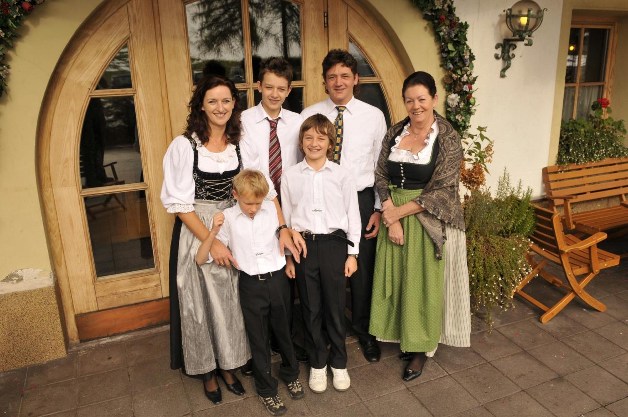 Landgasthof Dorferwirt Oberau Eksteriør billede